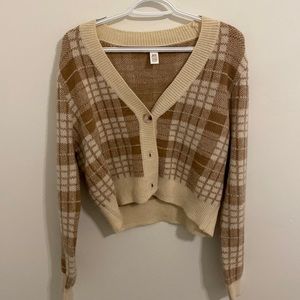 tilly's ( full tilt) corduroy sweater it is tan and brown with white